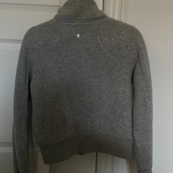 Lululemon Grey So Sherpa Jacket - Picture 3 of 5